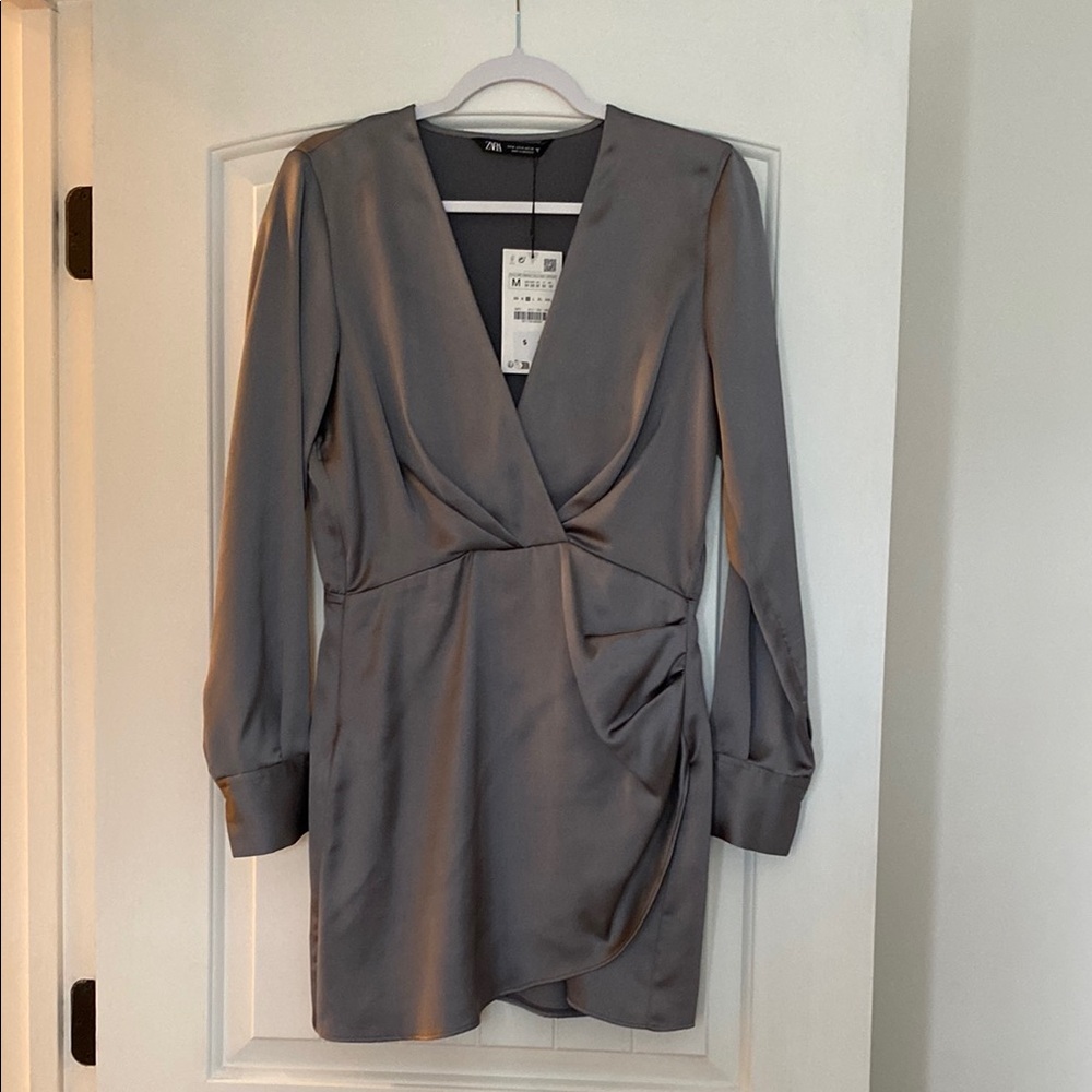Zara Elegant Gray Long-Sleeve Dress
